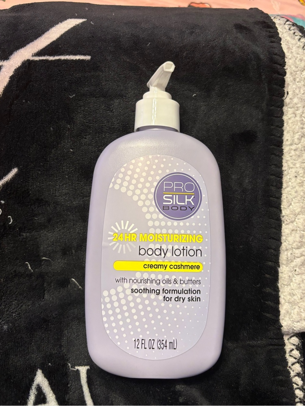 Creamy Cashmere 24HR Moisturizing Body Lotion